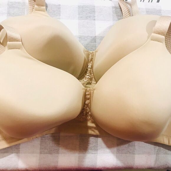 Two Vanity Fair Bras Size 42D. Handle of two Bras. - Picture 1 of 12